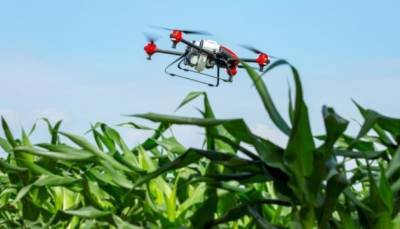 Як дрони, екороботи та GPS-системи ростять нам врожаї