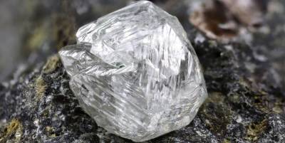АЛРОСА снизила продажи алмазов на 9% по итогам мая