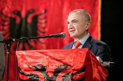 Депутаты парламента Албании объявили импичмент президенту страны