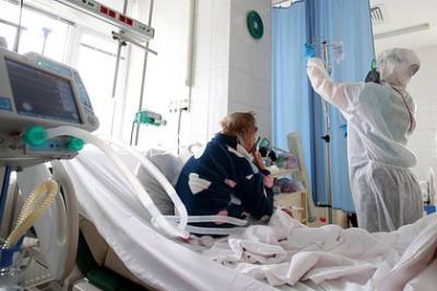 Врачи дали прогноз по росту числа заразившихся коронавирусом в России