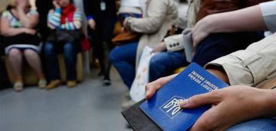 Украинских заробитчан зовут на работу в Чехию: кому заплатят 90 тыс. в месяц