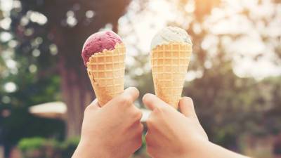 Сколько мороженого можно есть без вреда для здоровья и с какого возраста его стоит давать ребенку?