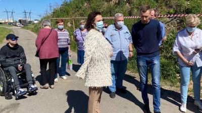 Буцкая помогает жителям Некрасовки собрать подписи для ликвидации свалки