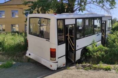 Число пострадавших в ДТП с автобусом на Урале составило 15 человек