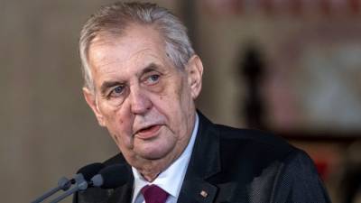 Президент Чехии призвал Евросоюз не героизировать Навального