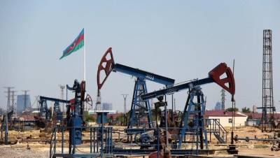Азербайджан в мае добывал почти 680 тыс. баррелей нефти в сутки