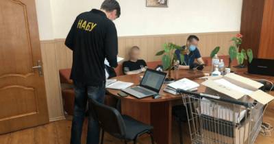НАБУ и САП обыскивают больницы "Укрзализныци" из-за возможных манипуляций с ПЦР-тестами
