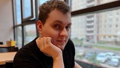 Блогера Хованского привезли в суд