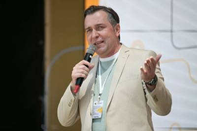 Александр Старовойтов - В Госдуме оценили предложение о добровольном техосмотре автомобилей - aif.ru