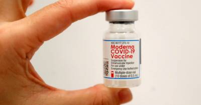 Moderna подала заявку на вакцинацию подростков против СOVID-19