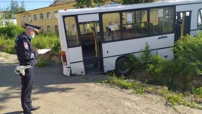 Автобус, насмерть сбивший 6 человек в Сверловской области, прошел осмотр перед поездкой