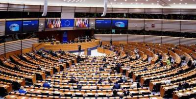 Европарламент принял резолюцию по Беларуси: хотят отключить от SWIFT и расширить санкции