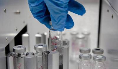 У бывшей сотрудницы института биотехнологий в Украине нашли флаконы с опасным вирусом