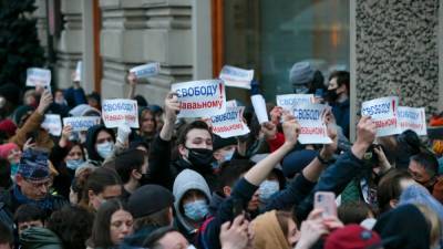 Суды приняли 42 иска от уволенных из метрополитена сторонников Навального