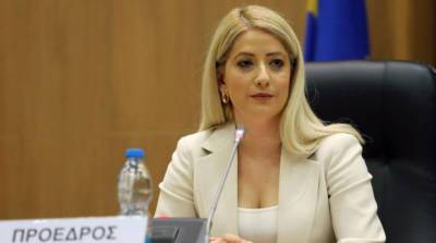 Председателем парламента Кипра впервые стала женщина