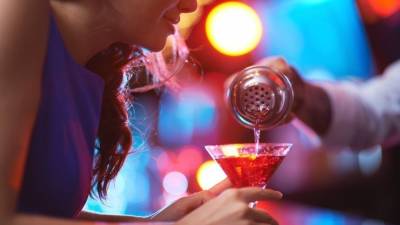 Женский враг: на сколько алкоголь снижает шанс забеременеть