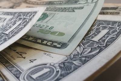 Эксперт спрогнозировал курс доллара на июнь