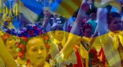 Проект Зеленского о "коренных народах" Украины стал поводом для обсуждений в России и странах СНГ