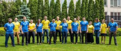 Команда посольства США надела новую форму украинской сборной на Евро-2020