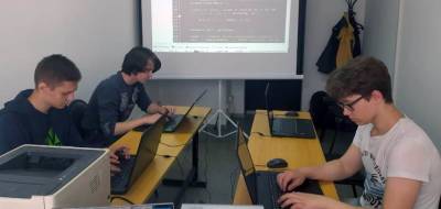 Юных сахалинцев приглашают в школу спортивного программирования