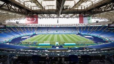 Рим готовится к первому матчу открытия Чемпионата Европы по футболу