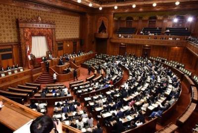 Верхняя палата парламента Японии приняла законопроект о референдуме по конституции