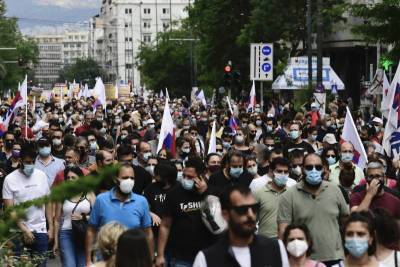 В Греции вспыхнули масштабные протесты из-за сокращения количества рабочих дней (ВИДЕО) и мира