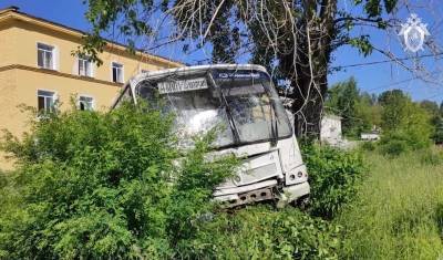 Число погибших при аварии автобуса в Свердловской области выросло до семи