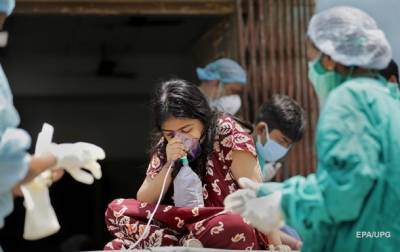 В Индии больше миллиона медиков обучат лечить COVID-19
