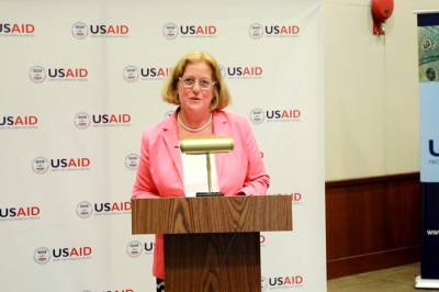 Первый директор миссии USAID прибыла в Узбекистан