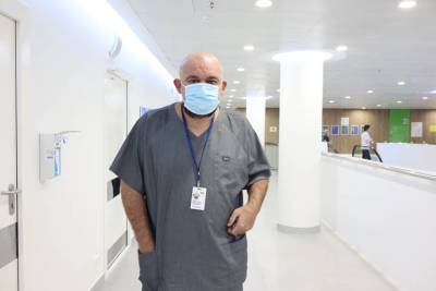 Главврач больницы в Коммунарке рассказал о новых сложностях при лечении COVID-19
