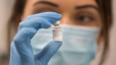 Великобритания передаст миру 100 млн доз вакцины от COVID-19