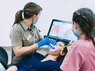 О причинах, лечении и профилактике щелчков в челюсти рассказывает эксперт «ПрезиДент Престиж»