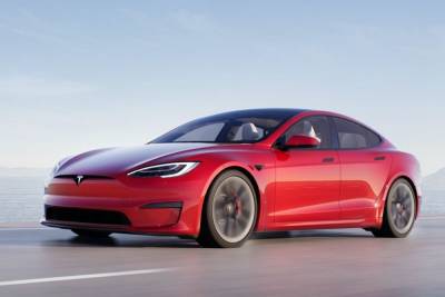 Tesla представила самый быстрый электромобиль Model S Plaid