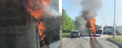 В Ростове на ходу загорелся автобус с пассажирами