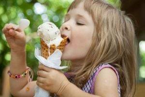 Диетолог рассказала, какое мороженое считается самым полезным