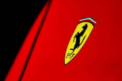 В Маранелло представят коллекцию одежды Ferrari