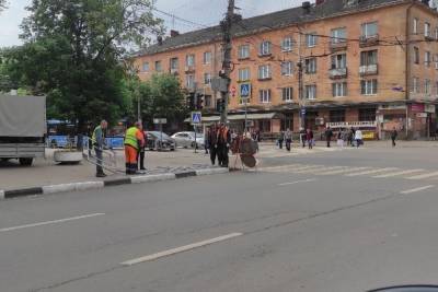 В Твери устанавливают ограждение в месте, где автобус сбил инвалида-колясочника