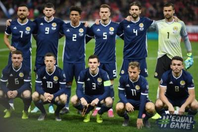 Шотландские футболисты отказались преклонять колено на Евро-2020