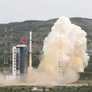 КНР вывел на орбиту четыре спутника