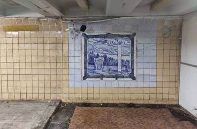 В подземном переходе в Рязани обнаружили плиты с изображением города