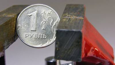 Эксперт: Сильный рубль будет сдерживать экономический рост