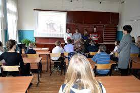 В Пензе подростку пригрозили исключением из школы за карикатуру на «Единую Россию» и Путина