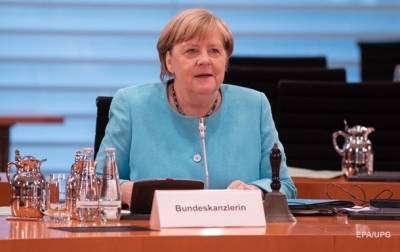 СМИ: Меркель поедет в США из-за спора по Северному потоку-2