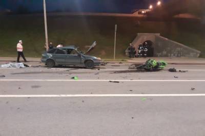 В страшном ДТП в Волгограде погибли мотоциклист и водитель ВАЗа