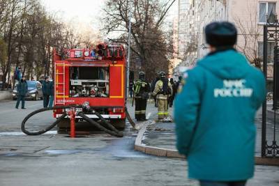В Петербурге на Петроградской стороне горела коммуналка. Один человек погиб