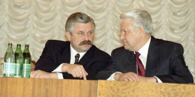 Руцкой рассказал о загадочном иностранце, дававшем Ельцину советы перед распадом СССР