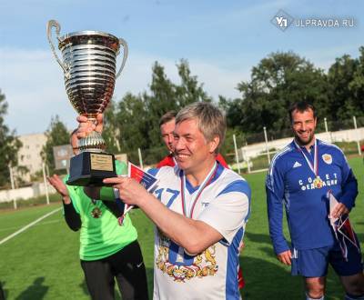 Алексей Русских научил ульяновское правительство не проигрывать на футбольном поле