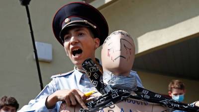 Акционист Павел Крисевич инсценировал самоубийство на Красной площади