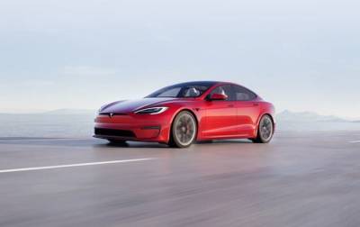 Самый быстрый и дорогой: представлен электромобиль Tesla Model S Plaid
